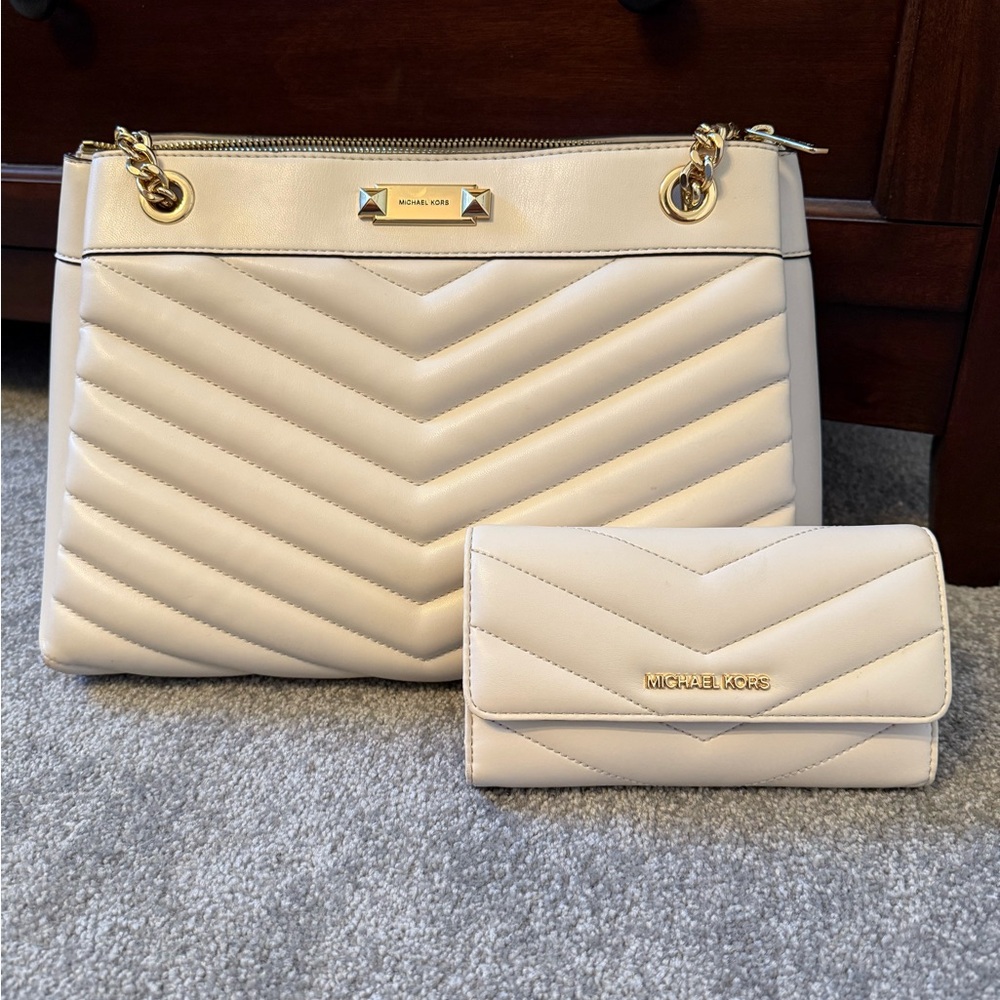 Michael Kors Whitney Medium Quilted Tote Bag & Jet Set Travel Trifold Wallet Set